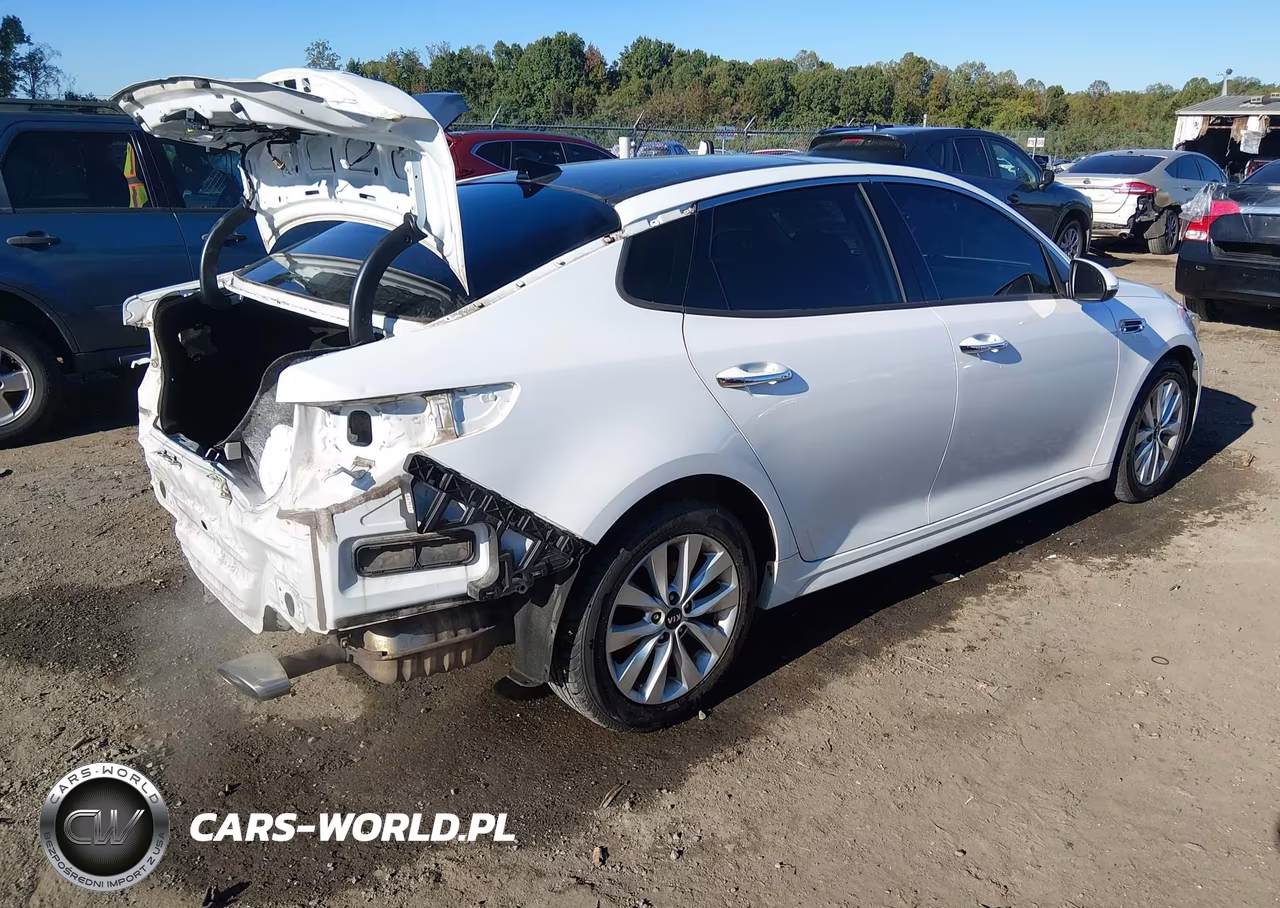 2018 Kia Optima S VIN:5XXGT4L39JG244426 - 4