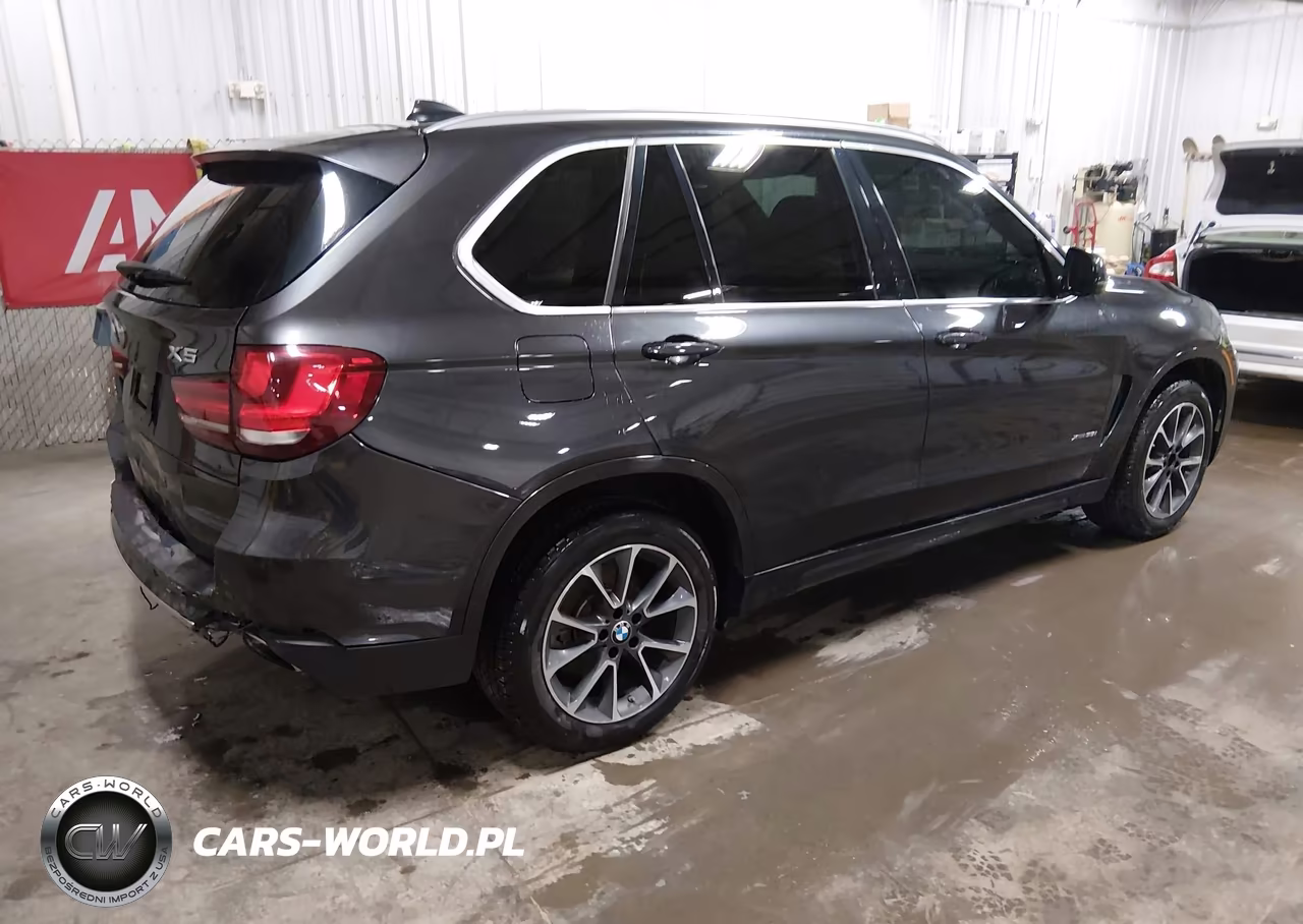 2018 BMW X5 xDrive35I VIN:5UXKR0C58J0X94042 - 4