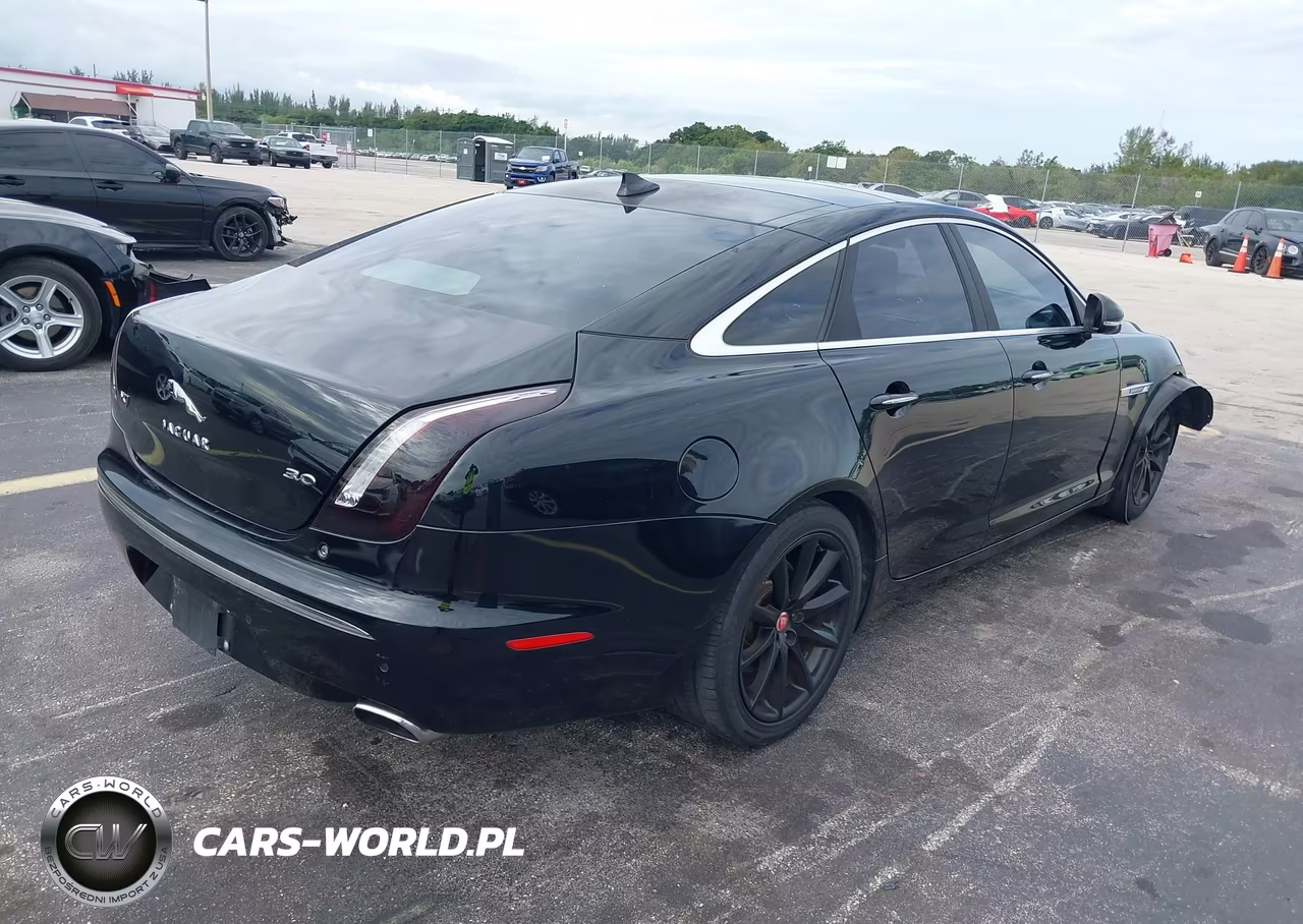 2015 Jaguar Xj VIN:SAJWA1CZ5F8V76170 - 4