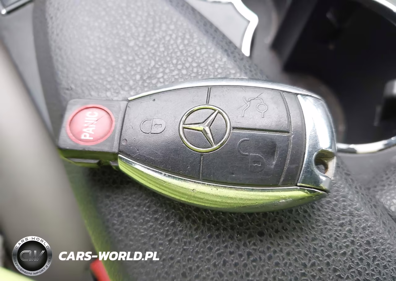 2008 Mercedes-Benz C-Class 3.0L Sport VIN:WDDGF81X28F128634 - 11