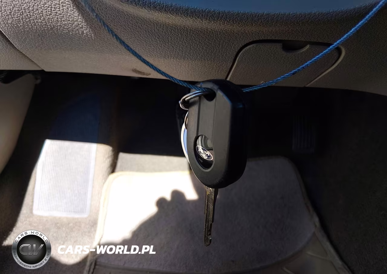 2012 Ford Fusion S VIN:3FAHP0GA5CR122294 - 11