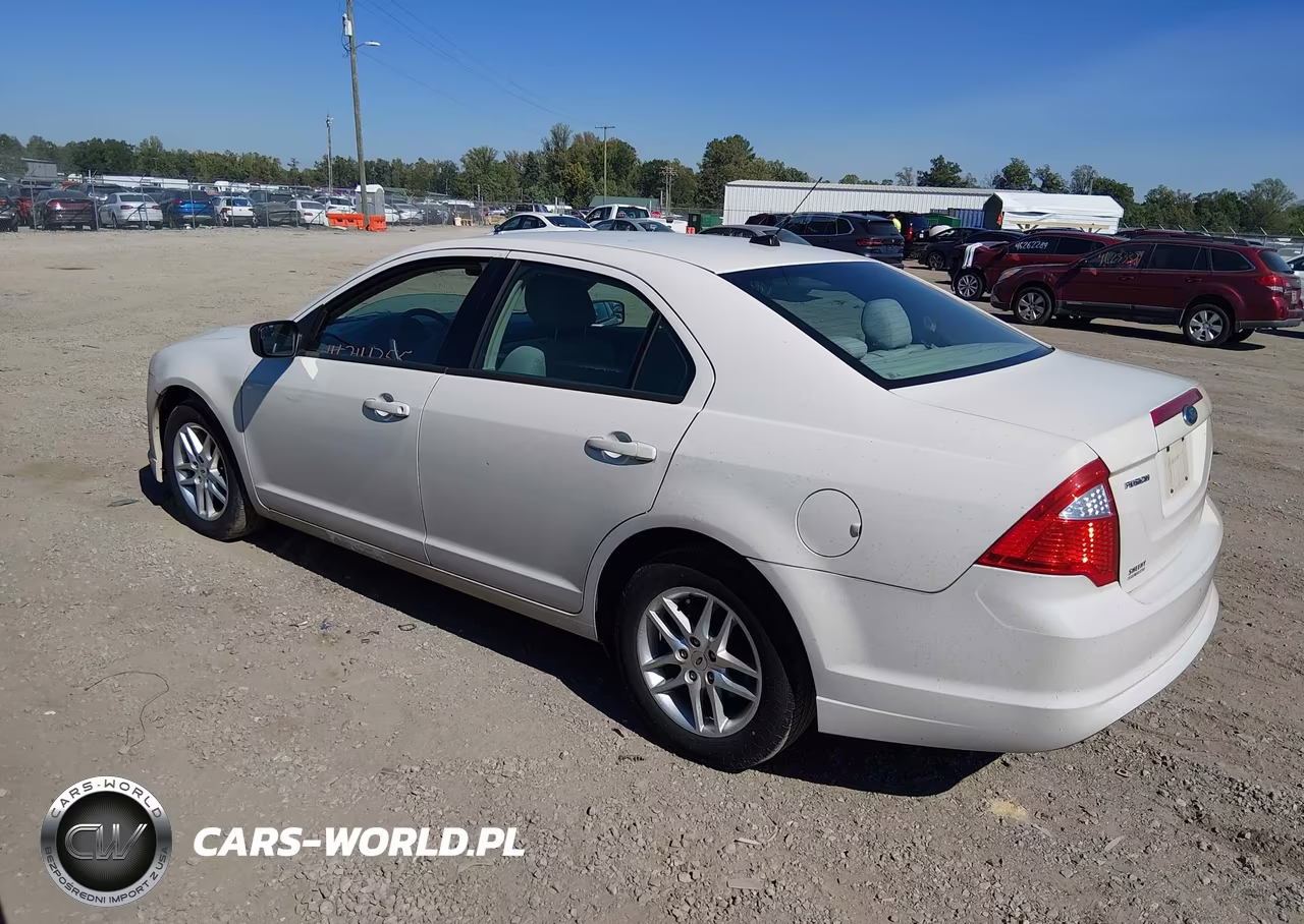 2012 Ford Fusion S VIN:3FAHP0GA5CR122294 - 3