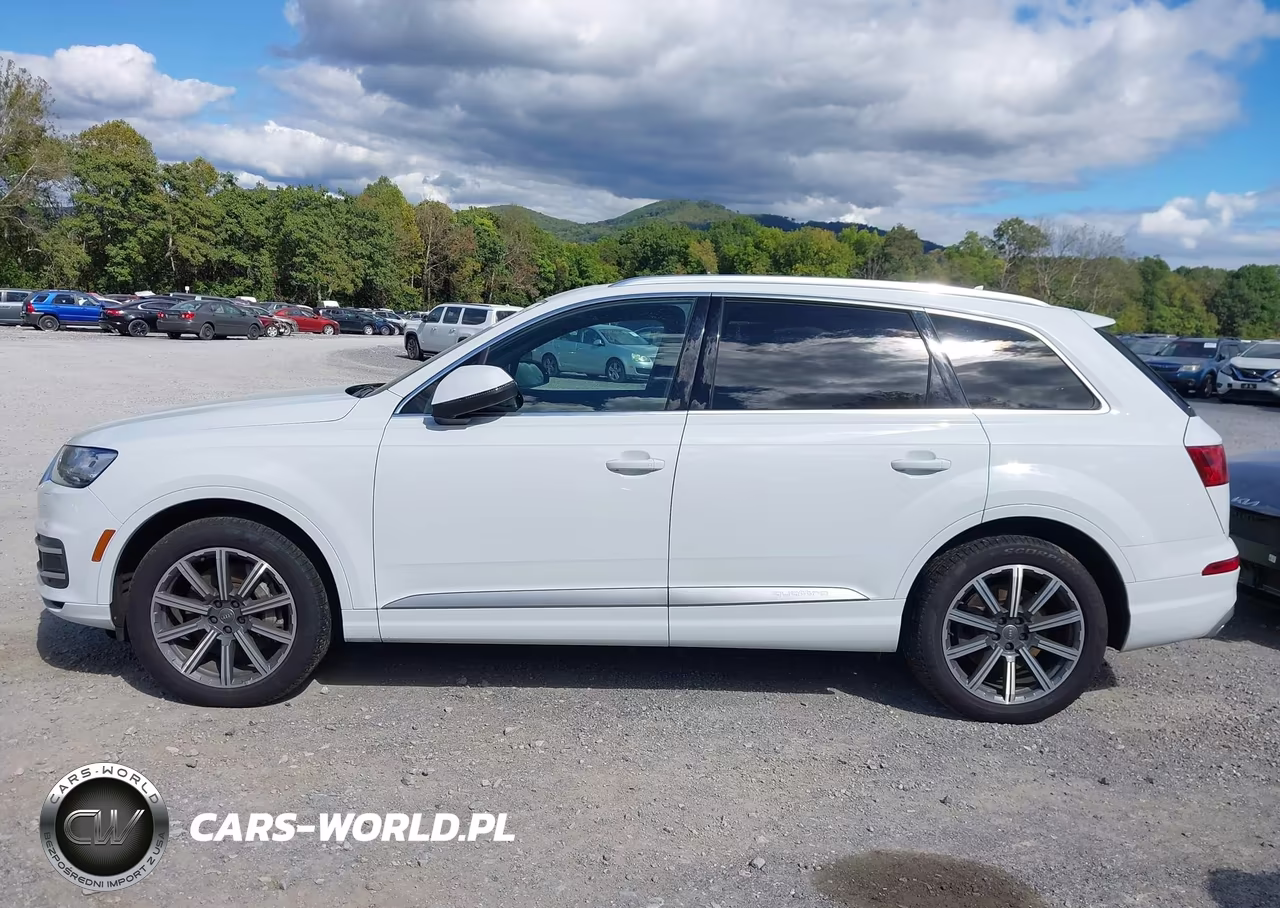2017 Audi Q7 3.0T Premium VIN:WA1VAAF74HD012423 - 14