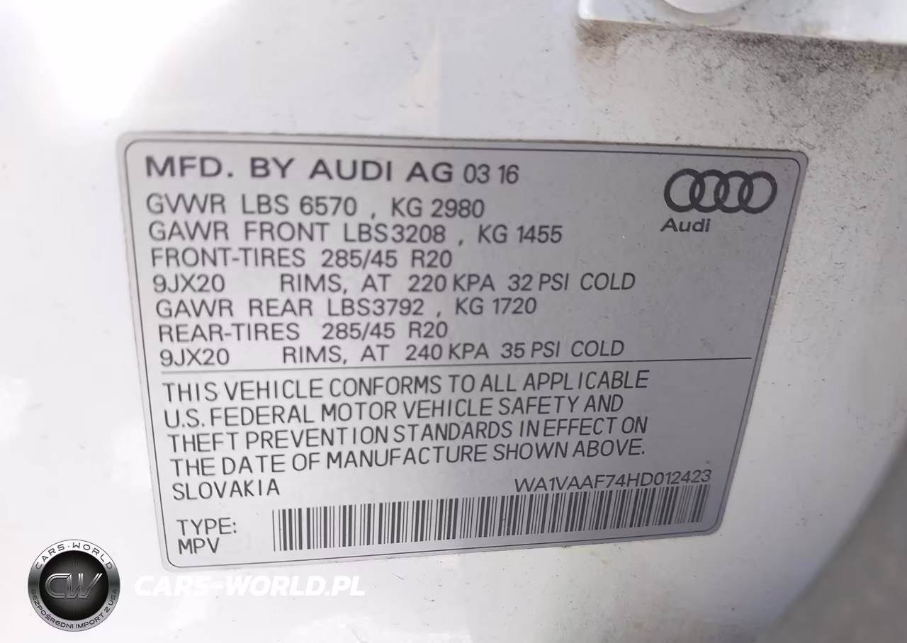 2017 Audi Q7 3.0T Premium VIN:WA1VAAF74HD012423 - 9