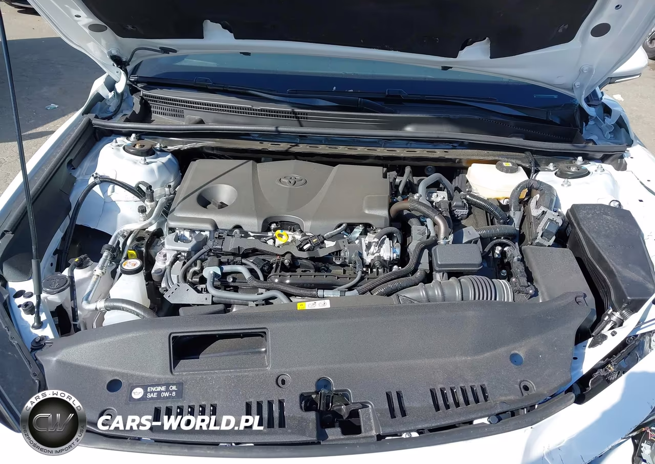 2026 Toyota Camry Se VIN:4T1DBADKXTU560680 - 10