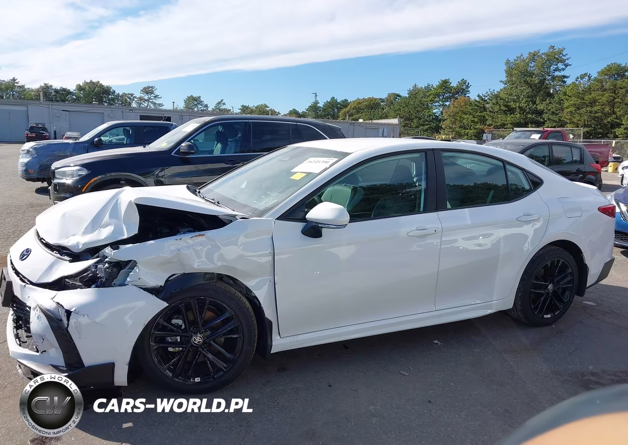 2026 Toyota Camry Se VIN:4T1DBADKXTU560680 - 15