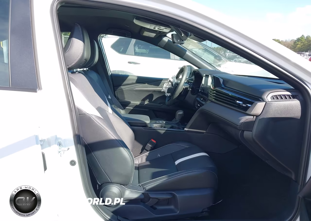 2026 Toyota Camry Se VIN:4T1DBADKXTU560680 - 5