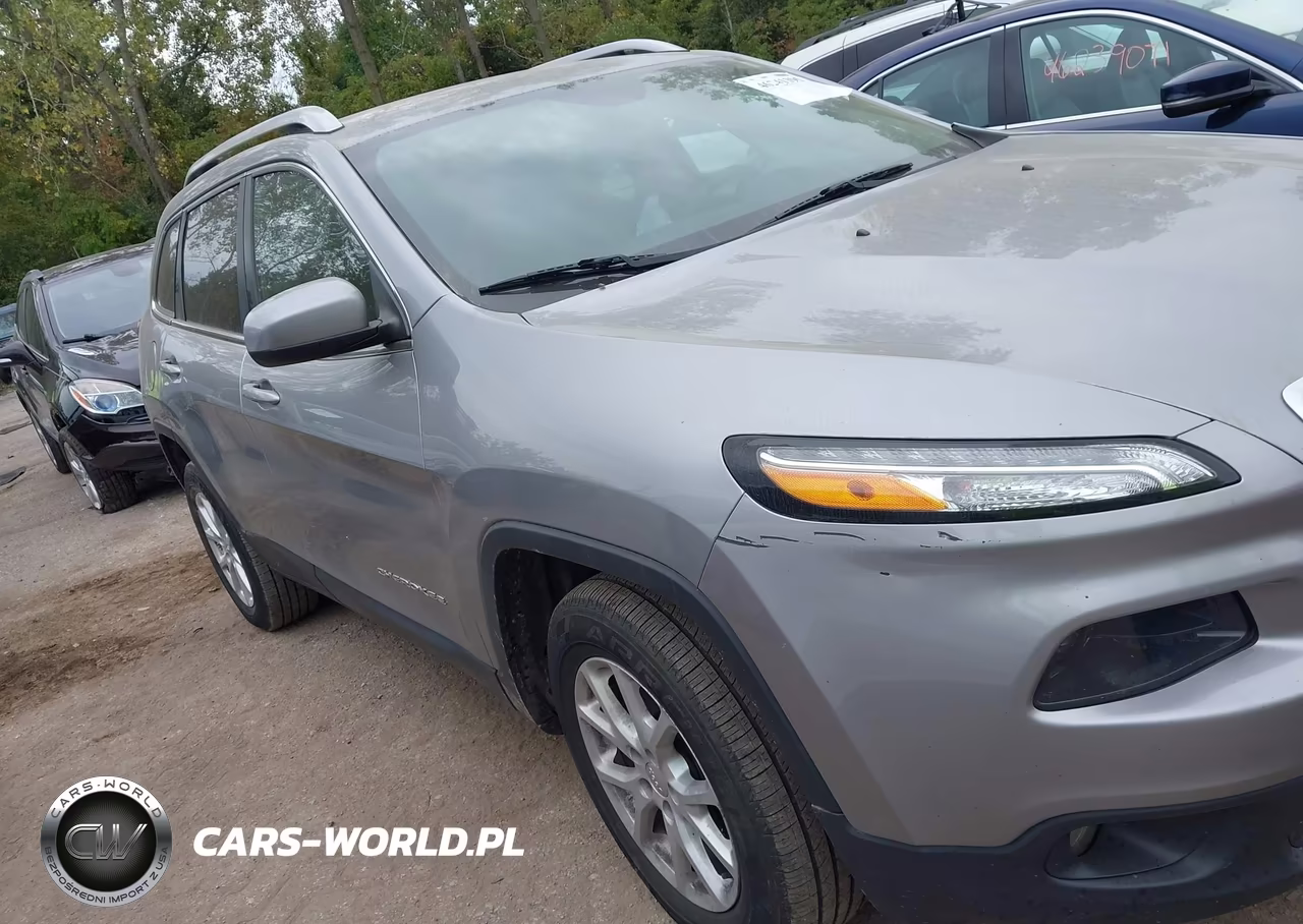 2016 Jeep Cherokee Latitude VIN:1C4PJMCB2GW304776 - 13