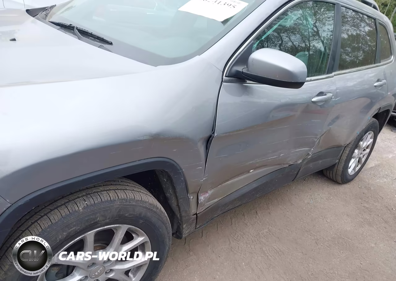 2016 Jeep Cherokee Latitude VIN:1C4PJMCB2GW304776 - 6