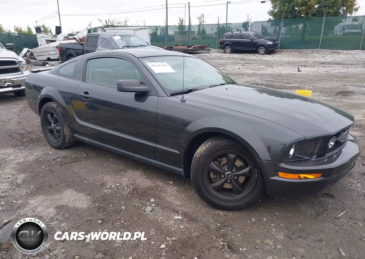 2007 Ford Mustang V6 Deluxe-V6 Premium