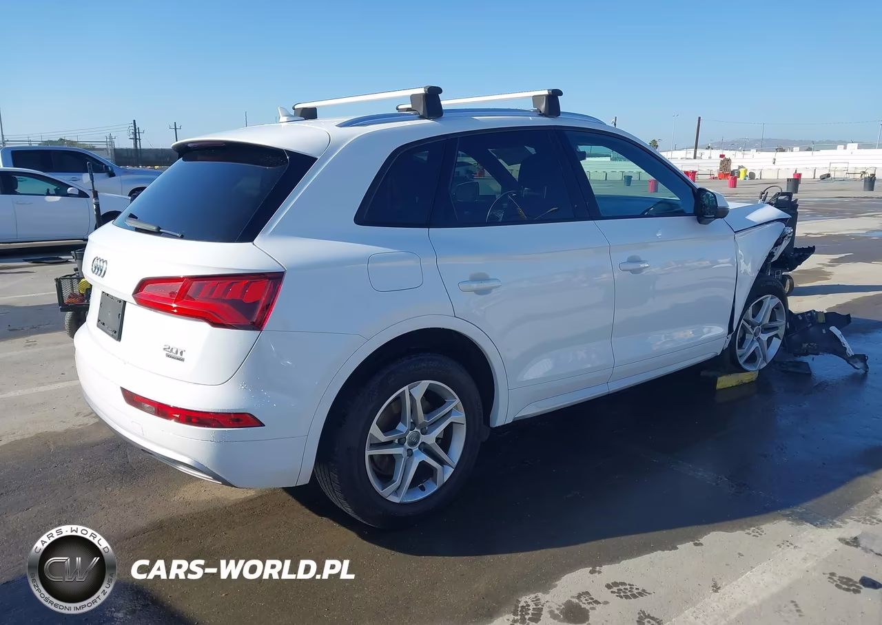 2018 Audi Q5 2.0T Premium-2.0T Tech Premium VIN:WA1ANAFY0J2020337 - 4