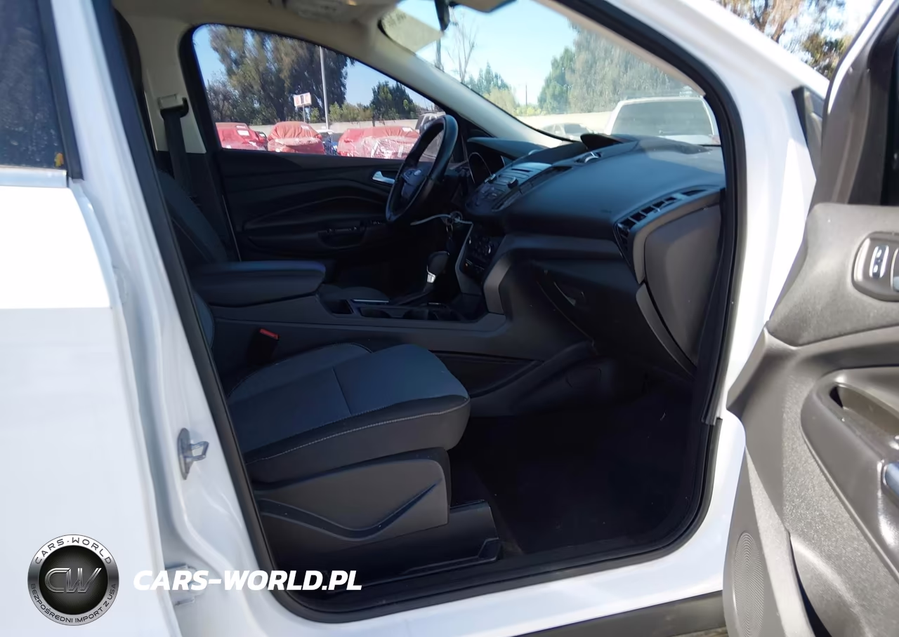 2017 Ford Escape Se VIN:1FMCU0GD6HUA82617 - 5