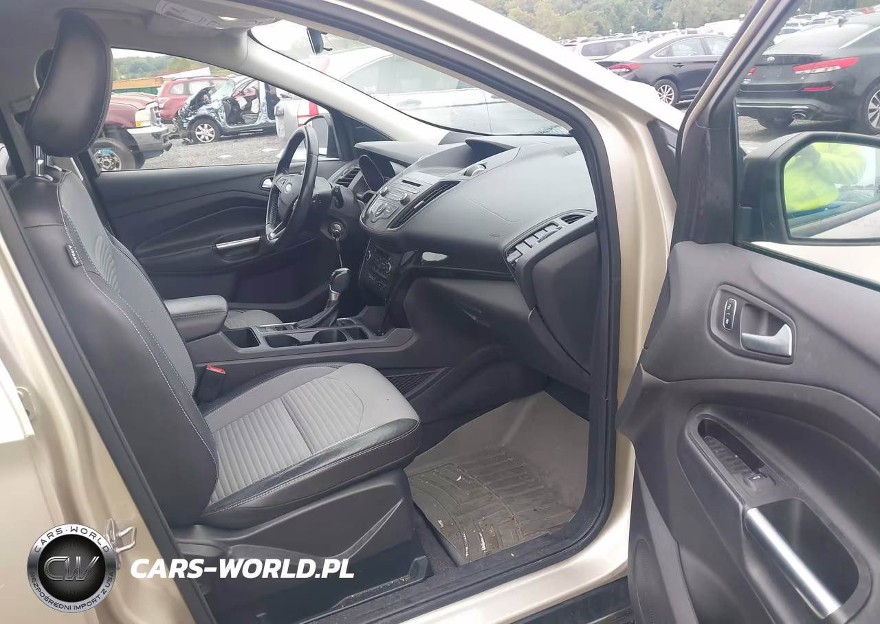 2018 Ford Escape Se VIN:1FMCU9GD1JUA07494 - 5