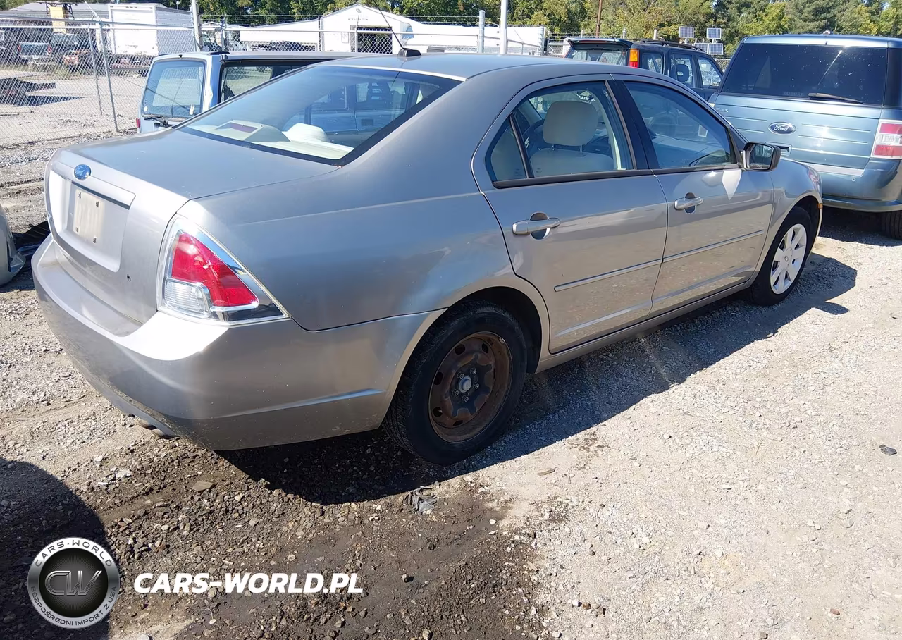 2008 Ford Fusion S VIN:3FAHP06Z08R183485 - 4