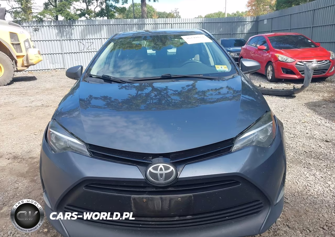 2017 Toyota Corolla Le VIN:2T1BURHE5HC775865 - 12