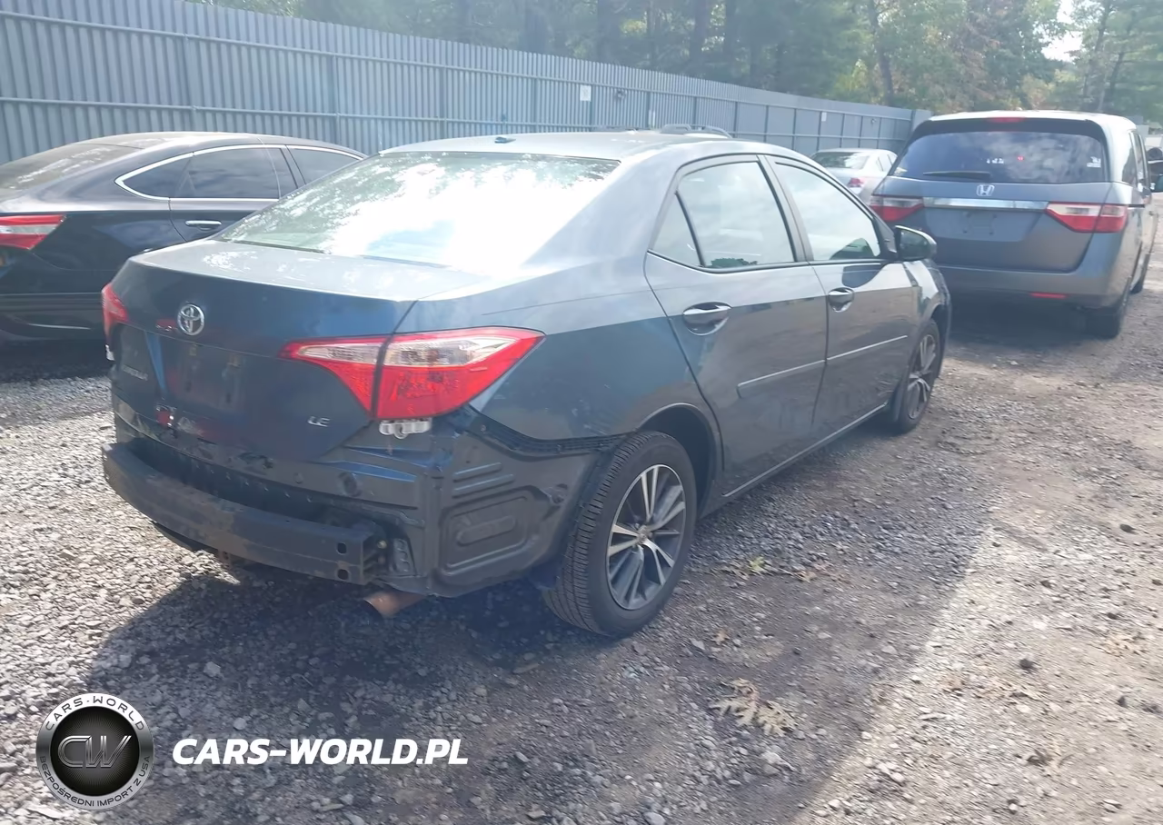 2017 Toyota Corolla Le VIN:2T1BURHE5HC775865 - 4