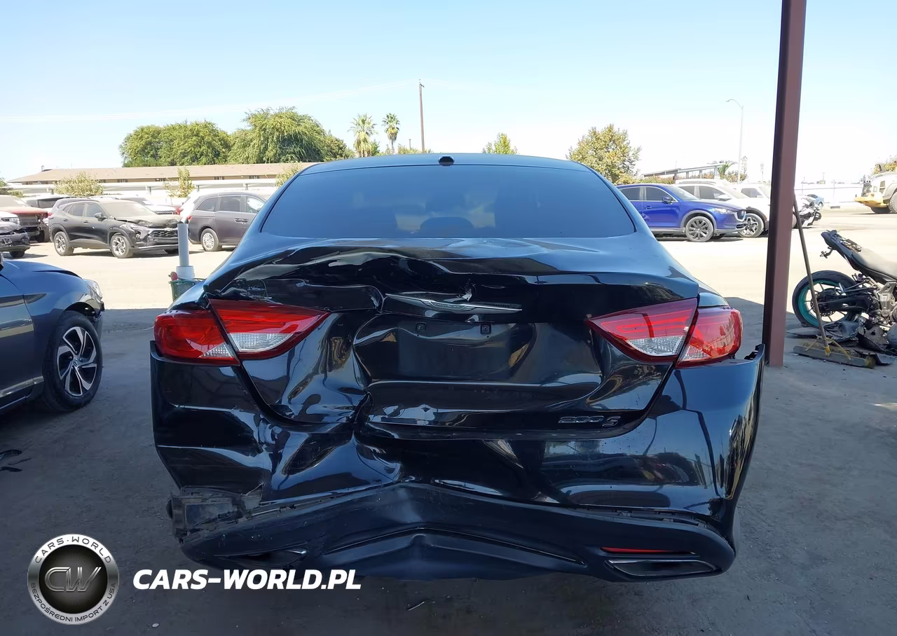 2015 Chrysler 200 S VIN:1C3CCCBB2FN596944 - 16