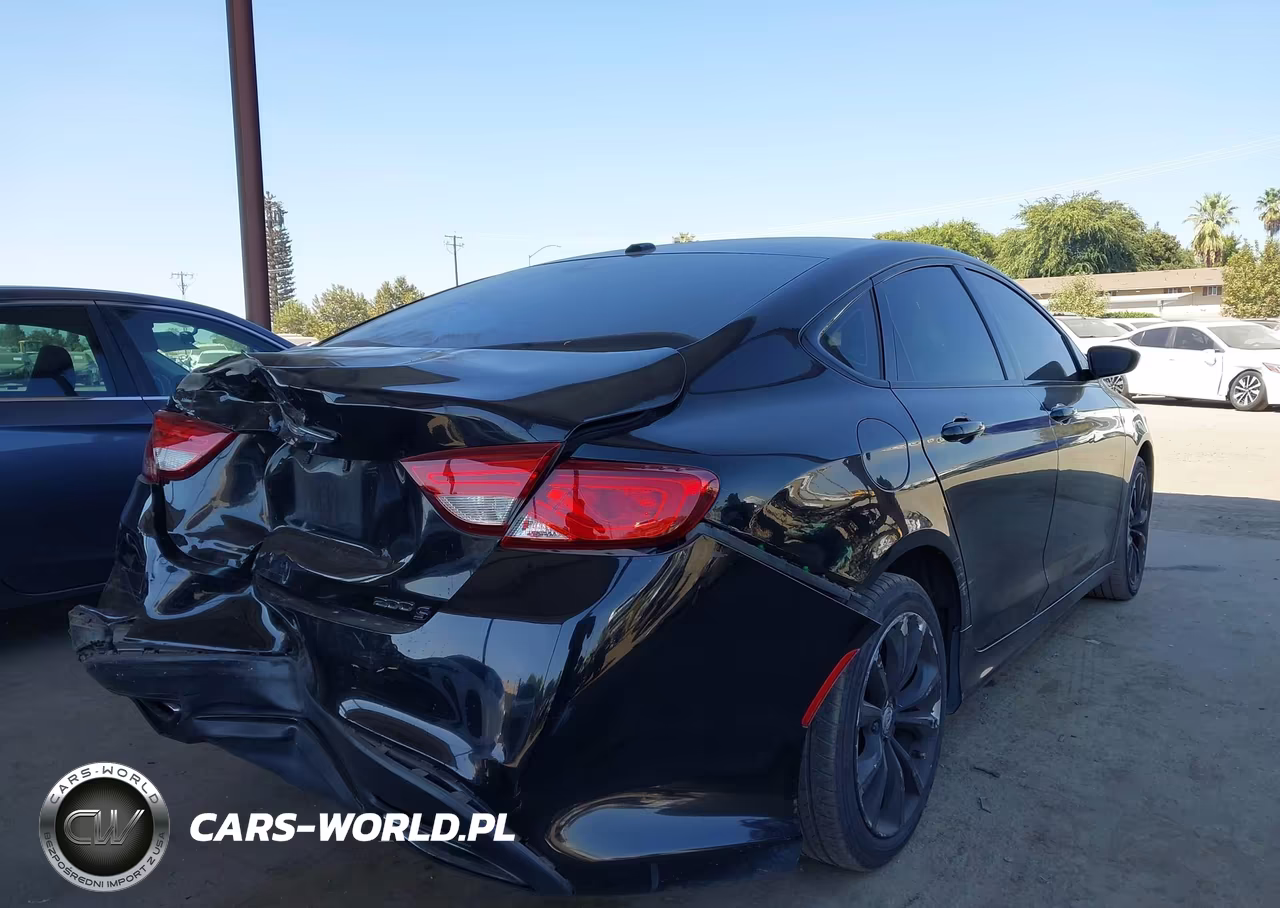 2015 Chrysler 200 S VIN:1C3CCCBB2FN596944 - 4