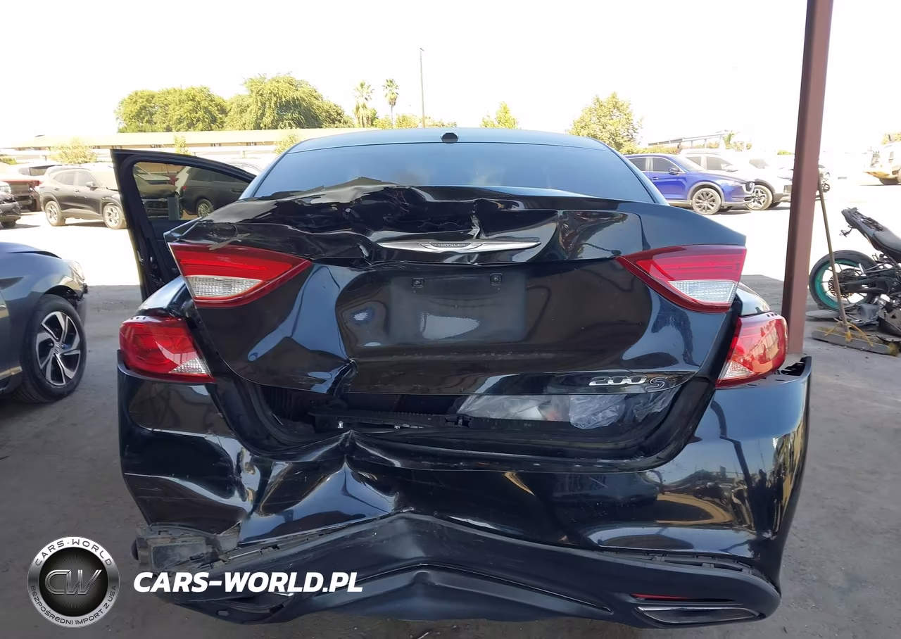 2015 Chrysler 200 S VIN:1C3CCCBB2FN596944 - 6