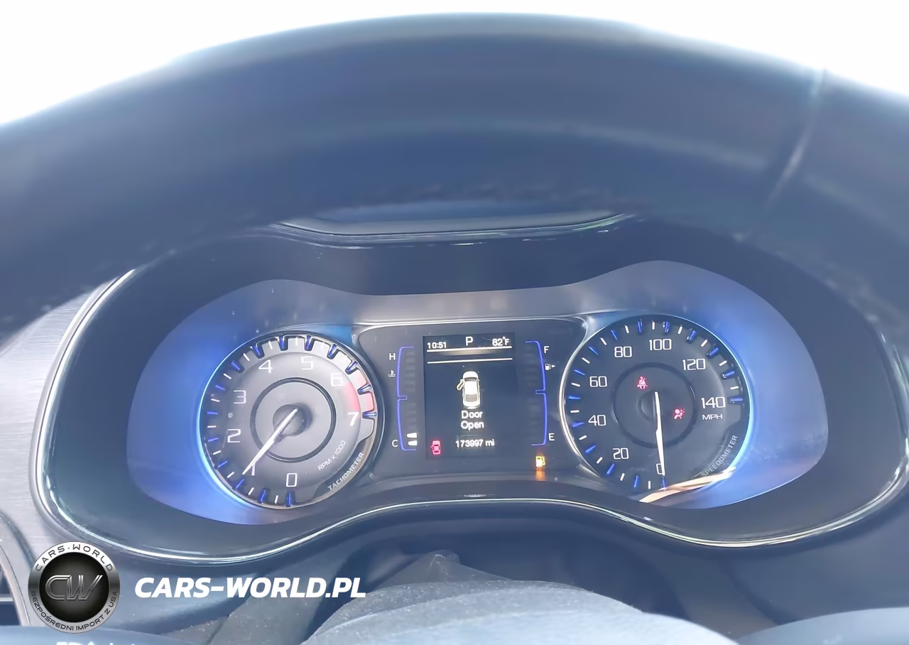 2015 Chrysler 200 S VIN:1C3CCCBB2FN596944 - 7