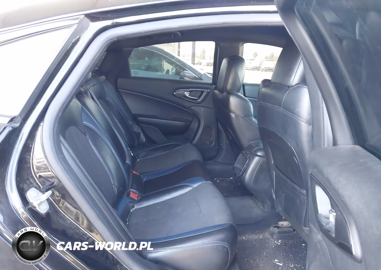 2015 Chrysler 200 S VIN:1C3CCCBB2FN596944 - 8