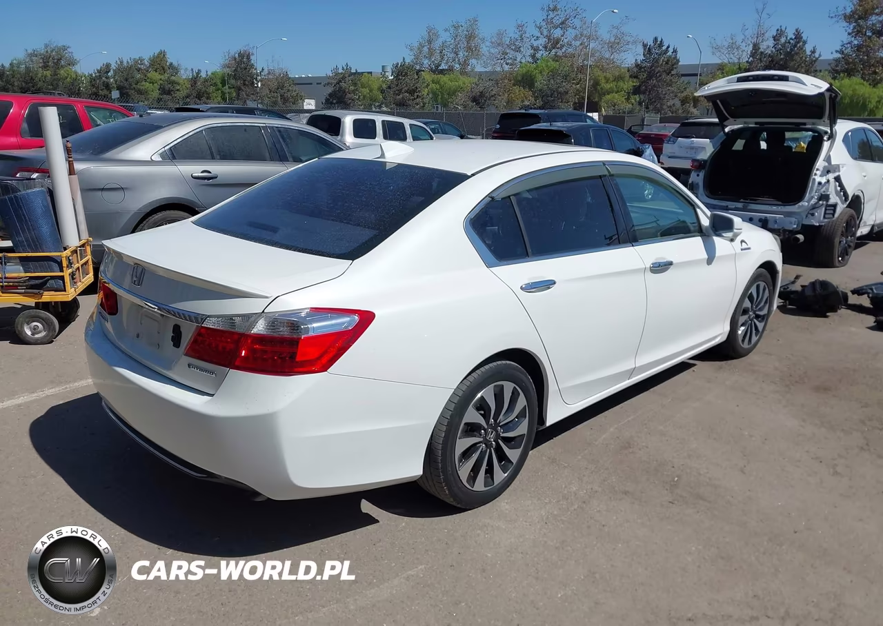 2015 Honda Accord Hybrid Ex-L VIN:1HGCR6F57FA001384 - 4