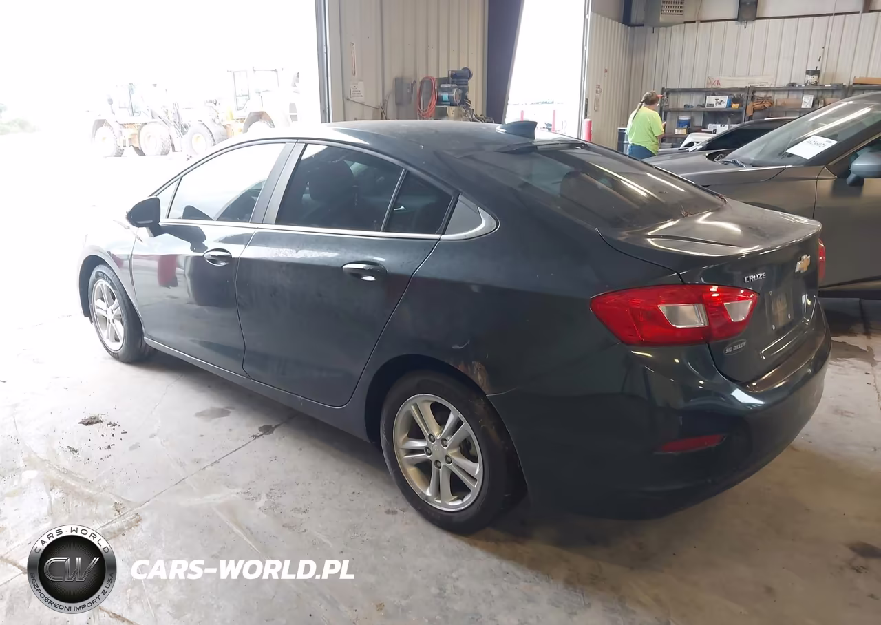 2017 Chevrolet Cruze Lt Auto VIN:3G1BE5SMXHS556210 - 3