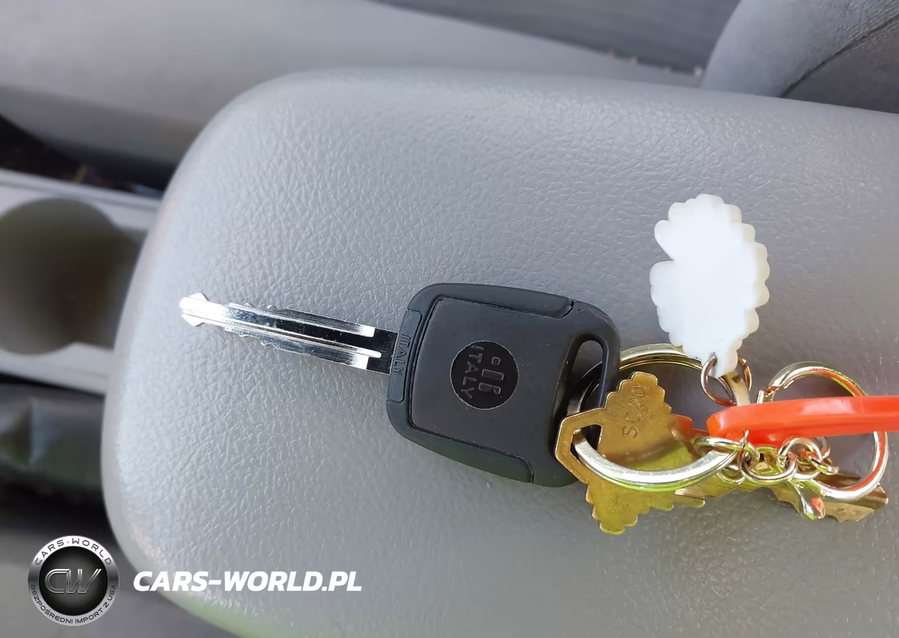 2010 Toyota Corolla Le VIN:2T1BU4EE9AC367513 - 11