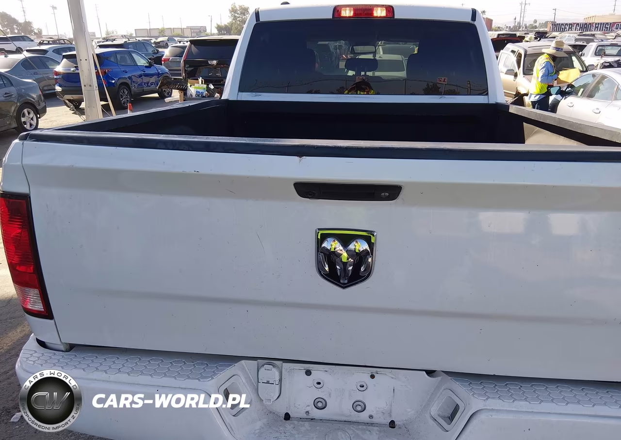 2018 Ram 1500 Tradesman 4X2 6'4 Box VIN:1C6RR6FG7JS202352 - 12