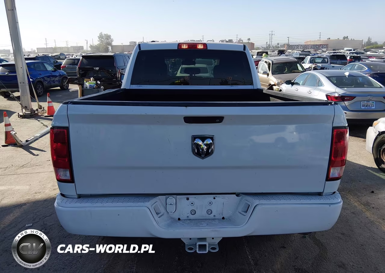2018 Ram 1500 Tradesman 4X2 6'4 Box VIN:1C6RR6FG7JS202352 - 17