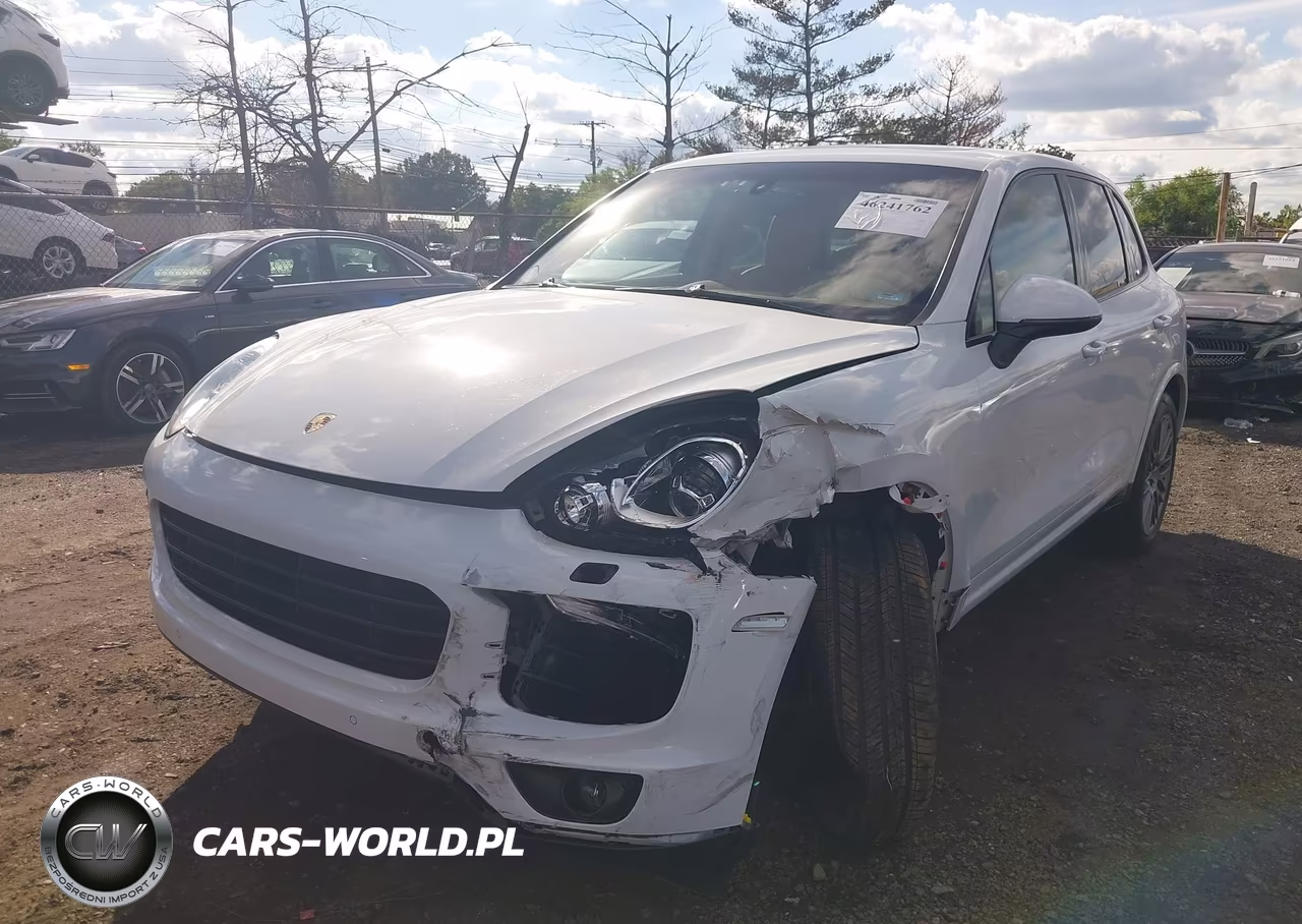 2017 Porsche Cayenne Platinum Edition VIN:WP1AA2A28HKA83561 - 2