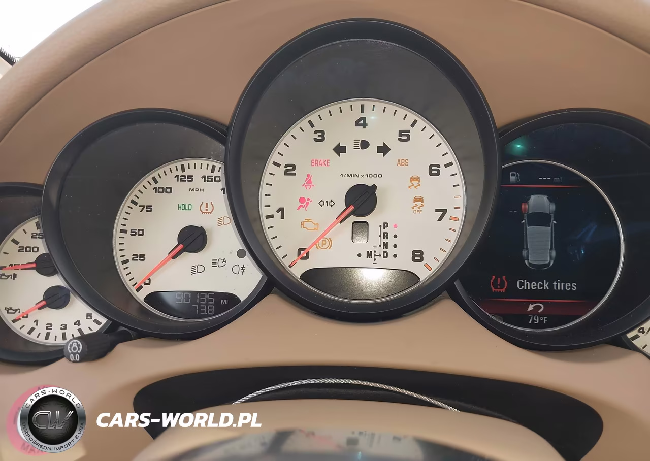 2017 Porsche Cayenne Platinum Edition VIN:WP1AA2A28HKA83561 - 7