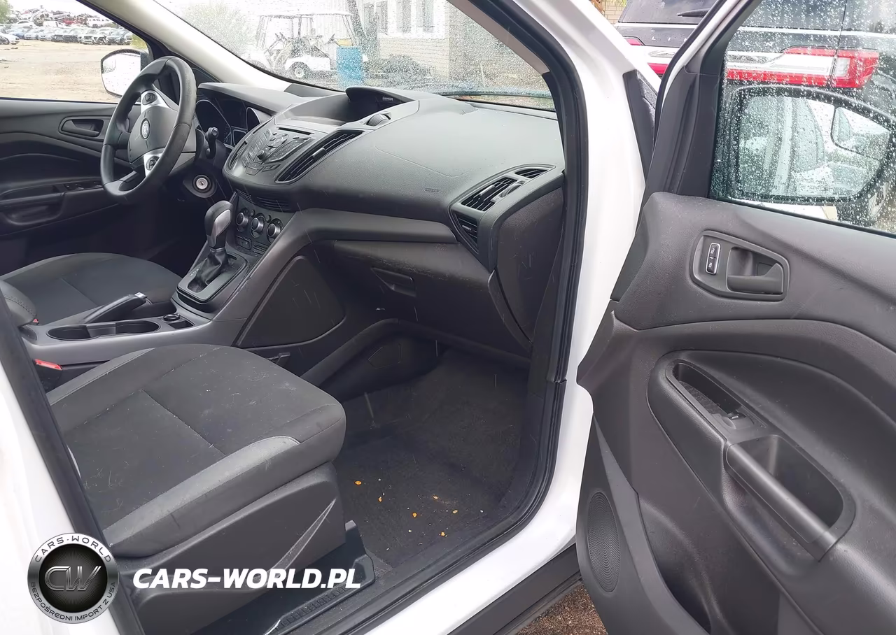 2015 Ford Escape S VIN:1FMCU0F7XFUA58071 - 5