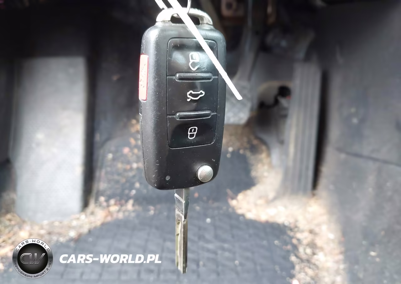 2012 Volkswagen Beetle 2.5L VIN:3VWJP7AT1CM661858 - 11