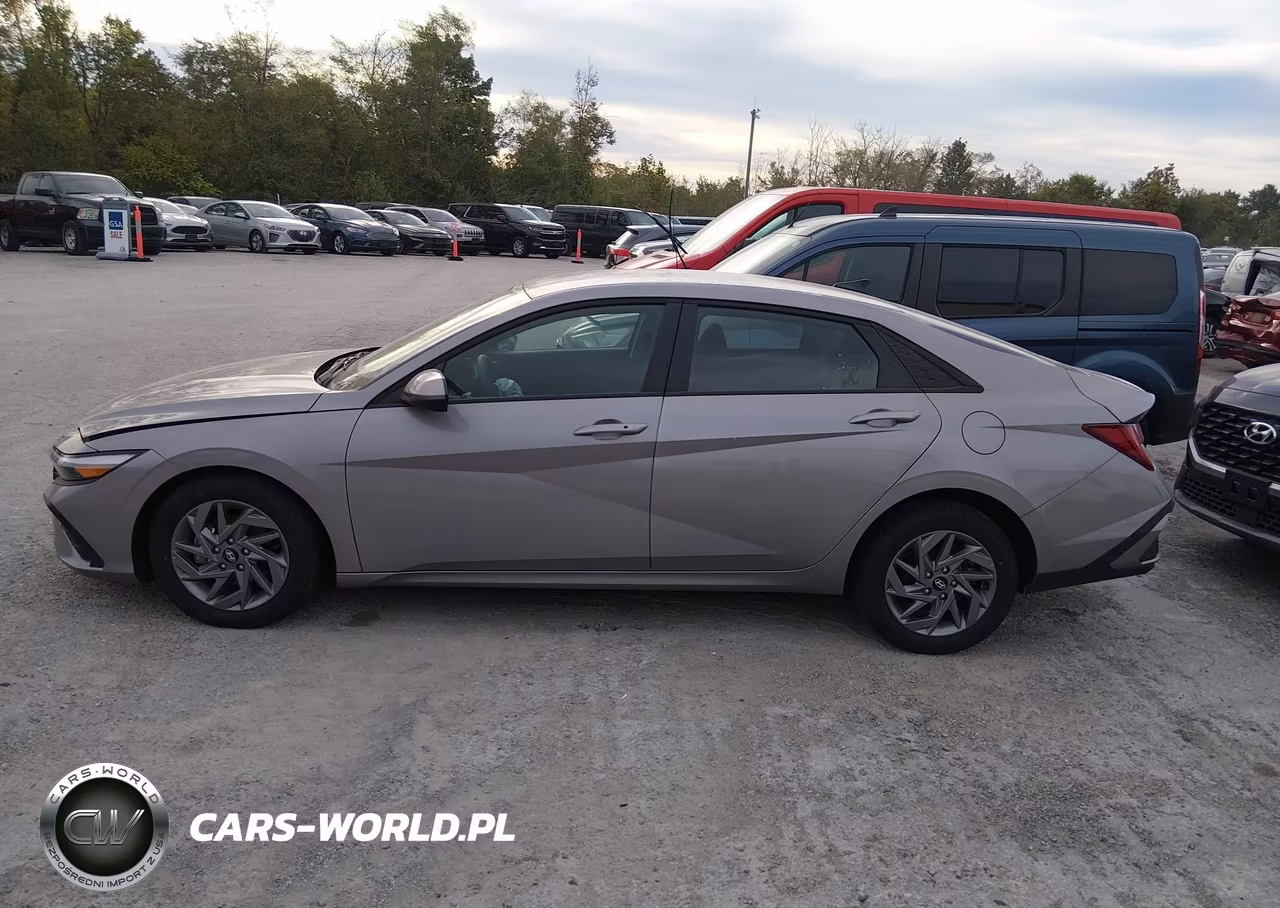 2025 Hyundai Elantra Hybrid Blue VIN:KMHLM4DJ4SU173653 - 18