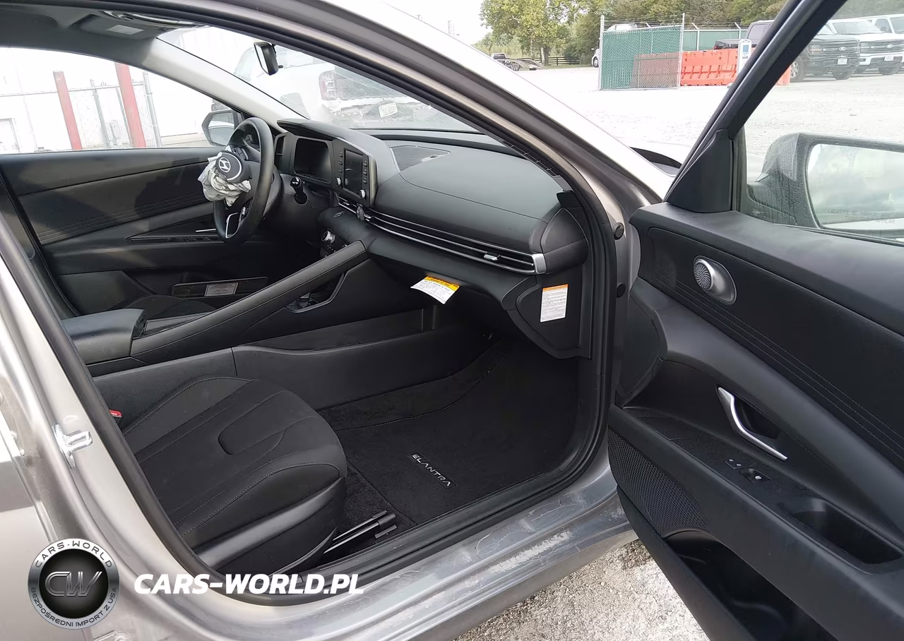 2025 Hyundai Elantra Hybrid Blue VIN:KMHLM4DJ4SU173653 - 5