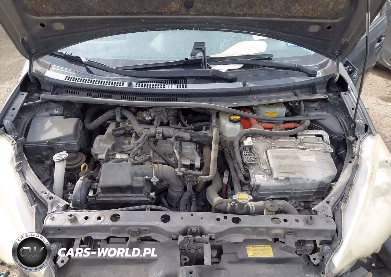2013 Toyota Prius C Two VIN:JTDKDTB35D1545598 - 10