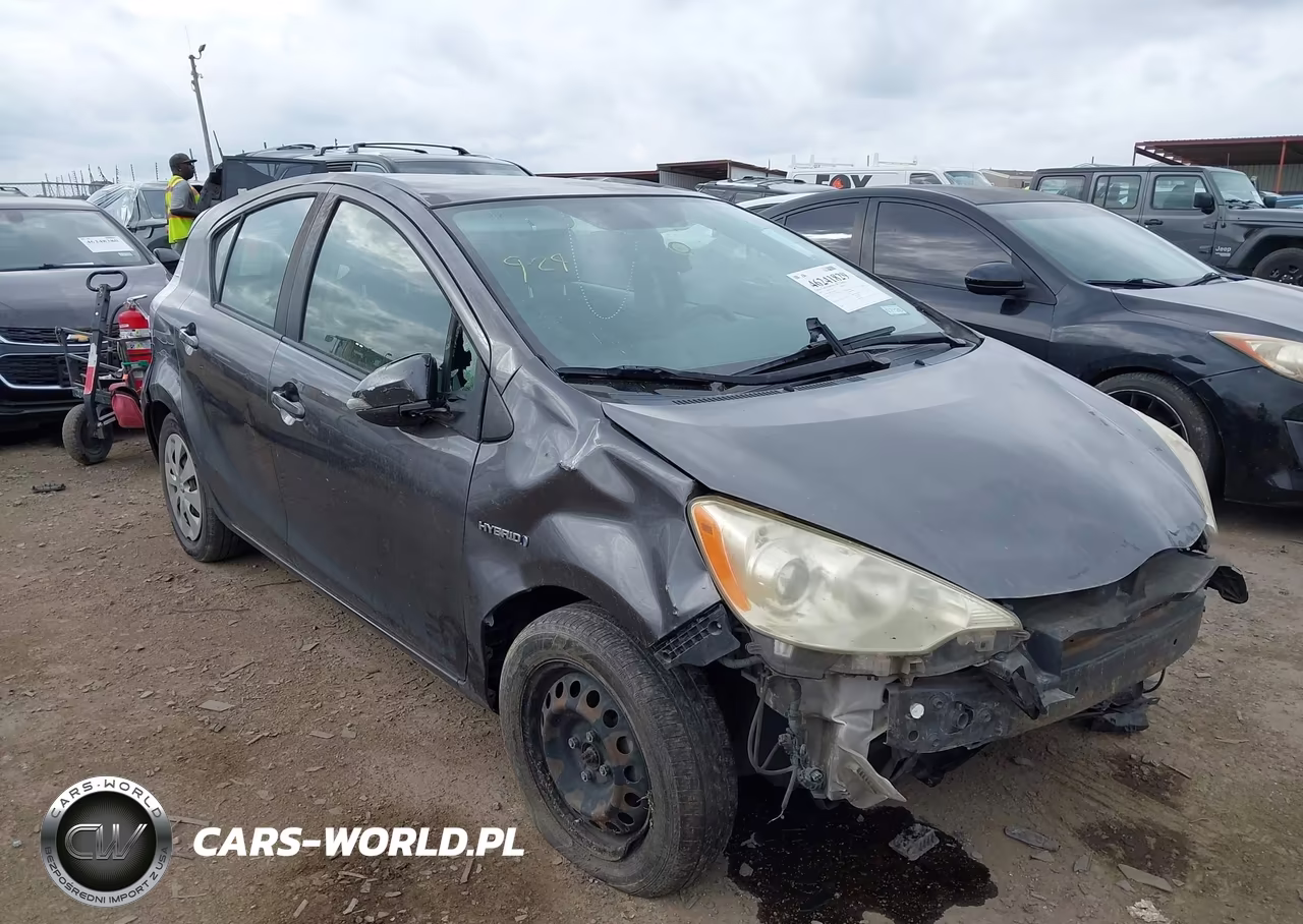 2013 Toyota Prius C Two VIN:JTDKDTB35D1545598 - 18