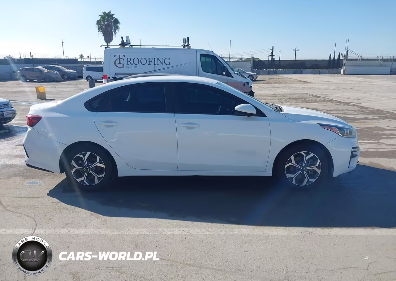 2020 Kia Forte Lxs VIN:3KPF24AD6LE191853 - 13
