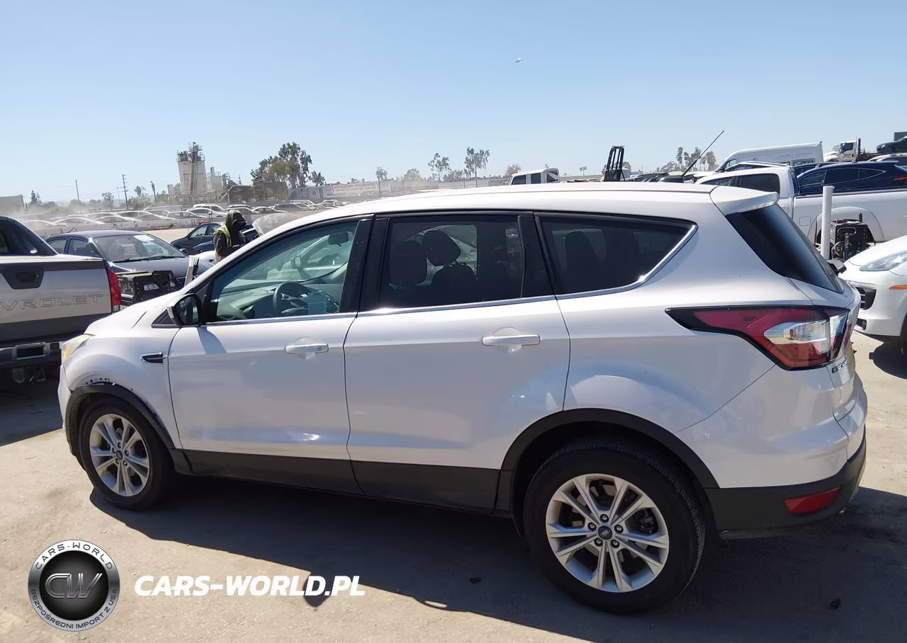 2017 Ford Escape Se VIN:1FMCU0GDXHUE96788 - 13