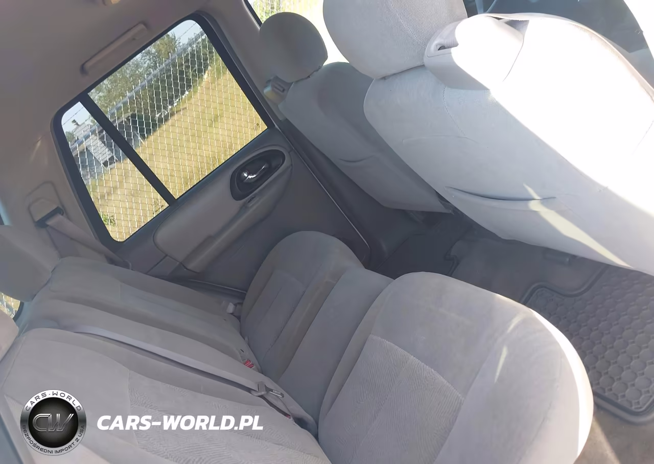 2005 Chevrolet Trailblazer Ls VIN:1GNDS13S052368857 - 8