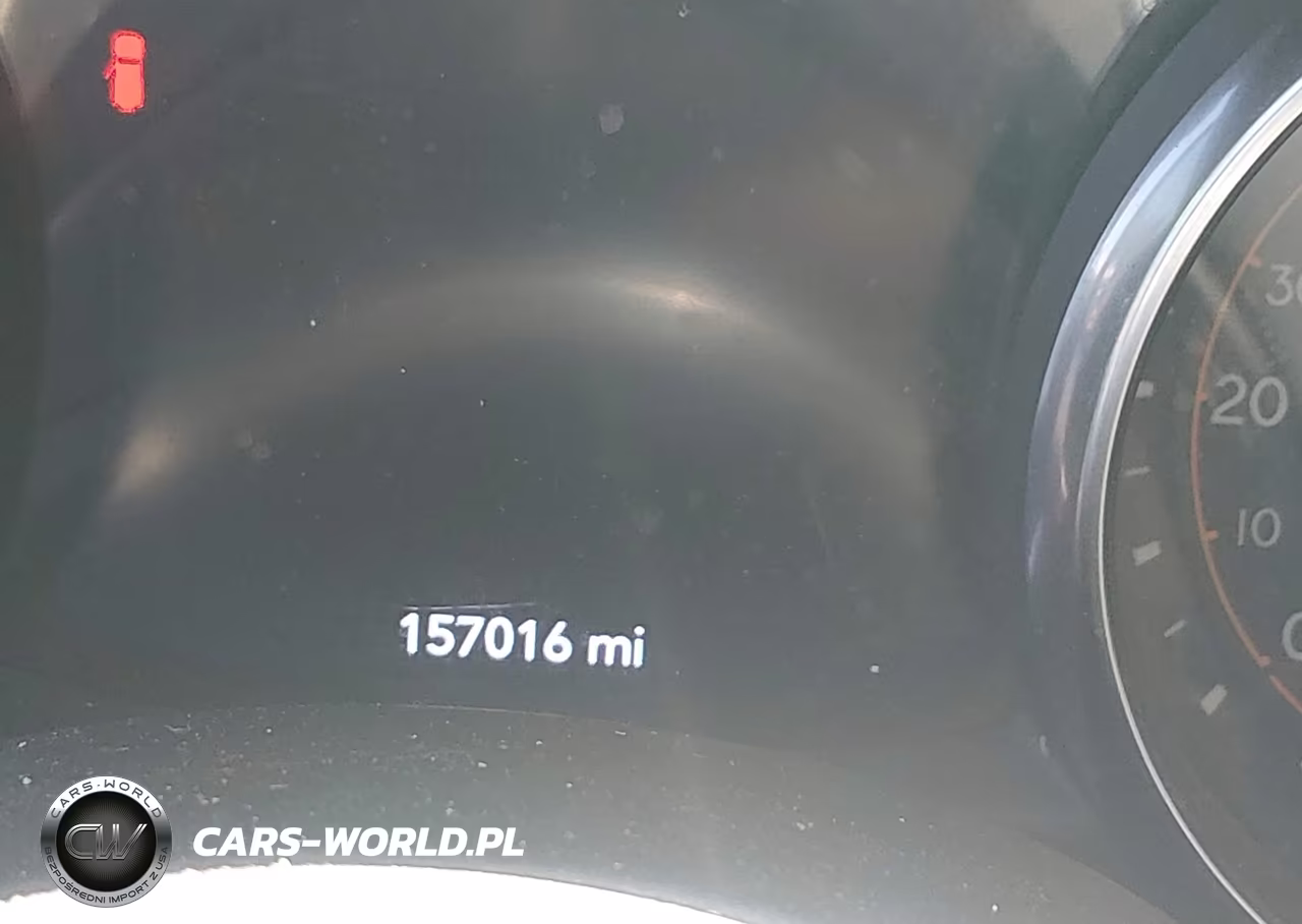 2019 Jeep Wrangler Unlimited Sahara 4X4 VIN:1C4HJXEN2KW524201 - 15