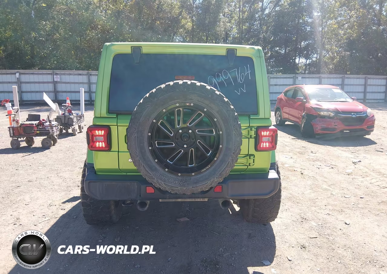 2019 Jeep Wrangler Unlimited Sahara 4X4 VIN:1C4HJXEN2KW524201 - 16