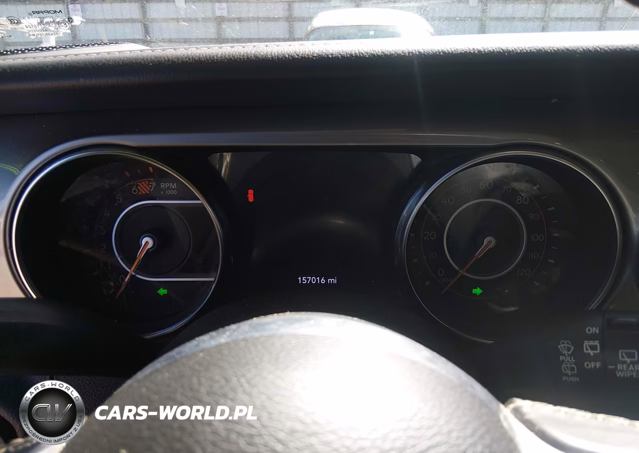 2019 Jeep Wrangler Unlimited Sahara 4X4 VIN:1C4HJXEN2KW524201 - 7