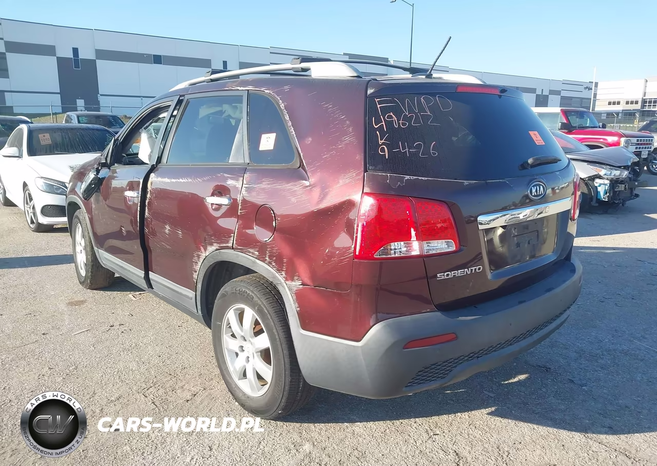 2012 Kia Sorento Lx VIN:5XYKT3A65CG201301 - 3