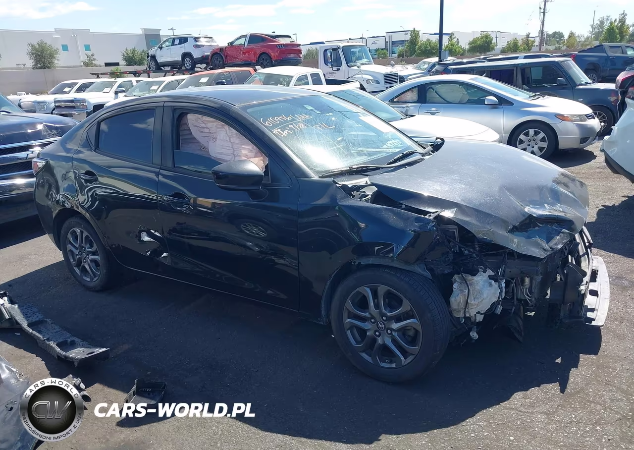 2019 Toyota Yaris Le VIN:3MYDLBYV4KY504727 - 14
