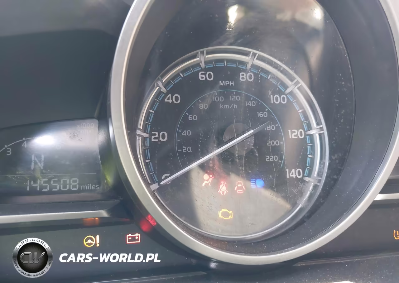 2019 Toyota Yaris Le VIN:3MYDLBYV4KY504727 - 16