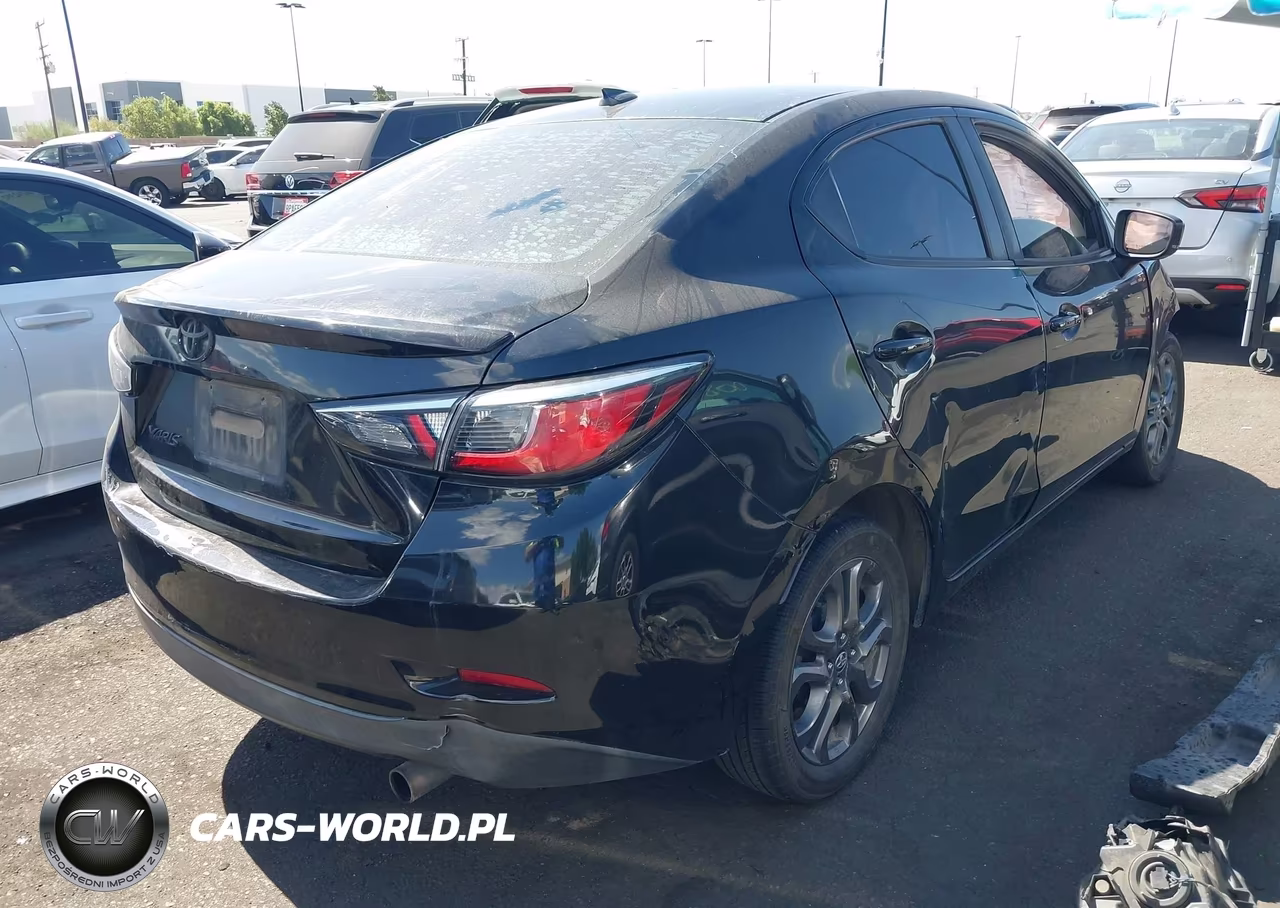 2019 Toyota Yaris Le VIN:3MYDLBYV4KY504727 - 4