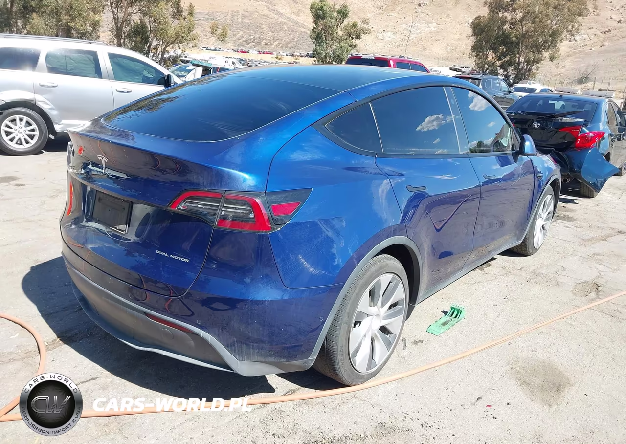 2021 Tesla Model Y Long Range Dual Motor All-Wheel Drive VIN:5YJYGDEE2MF240281 - 4
