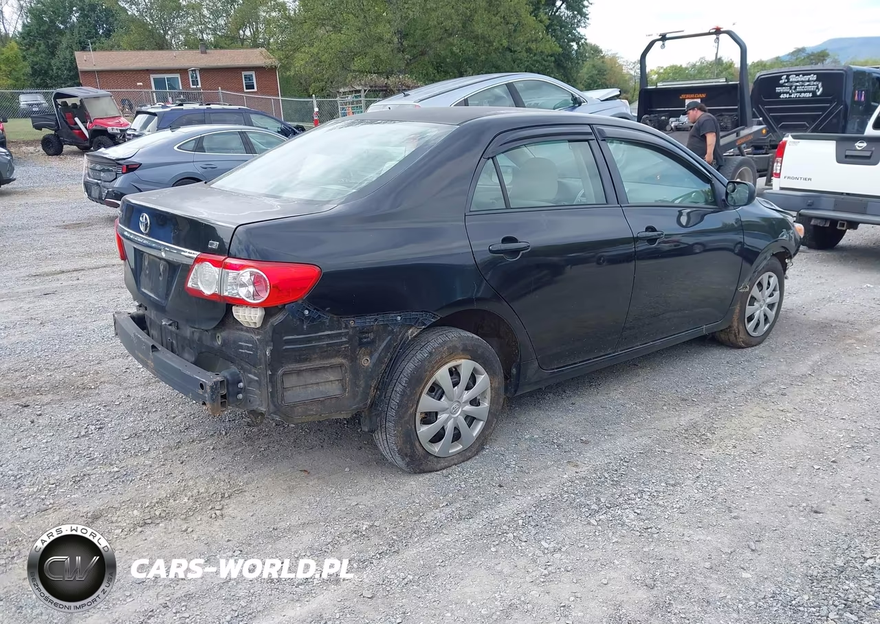 2011 Toyota Corolla Le VIN:JTDBU4EE7BJ104393 - 4
